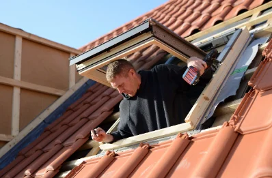 Pose de fenêtres de toit Velux à Levie